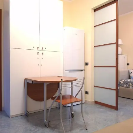 Monolocale Nuovissimo, Apartment