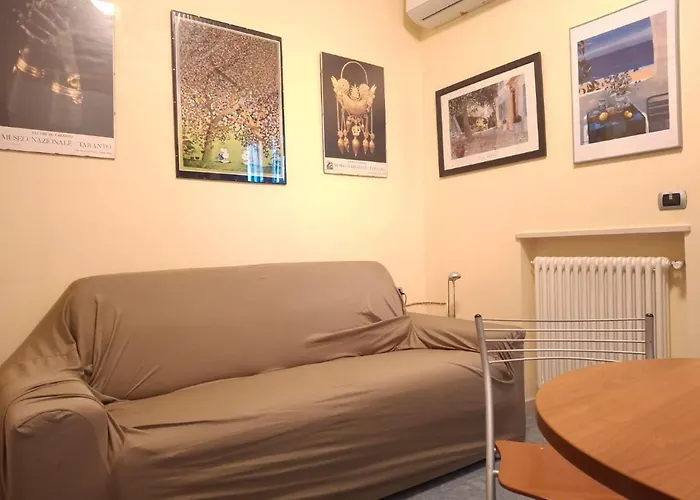 Monolocale Nuovissimo, * Levanto